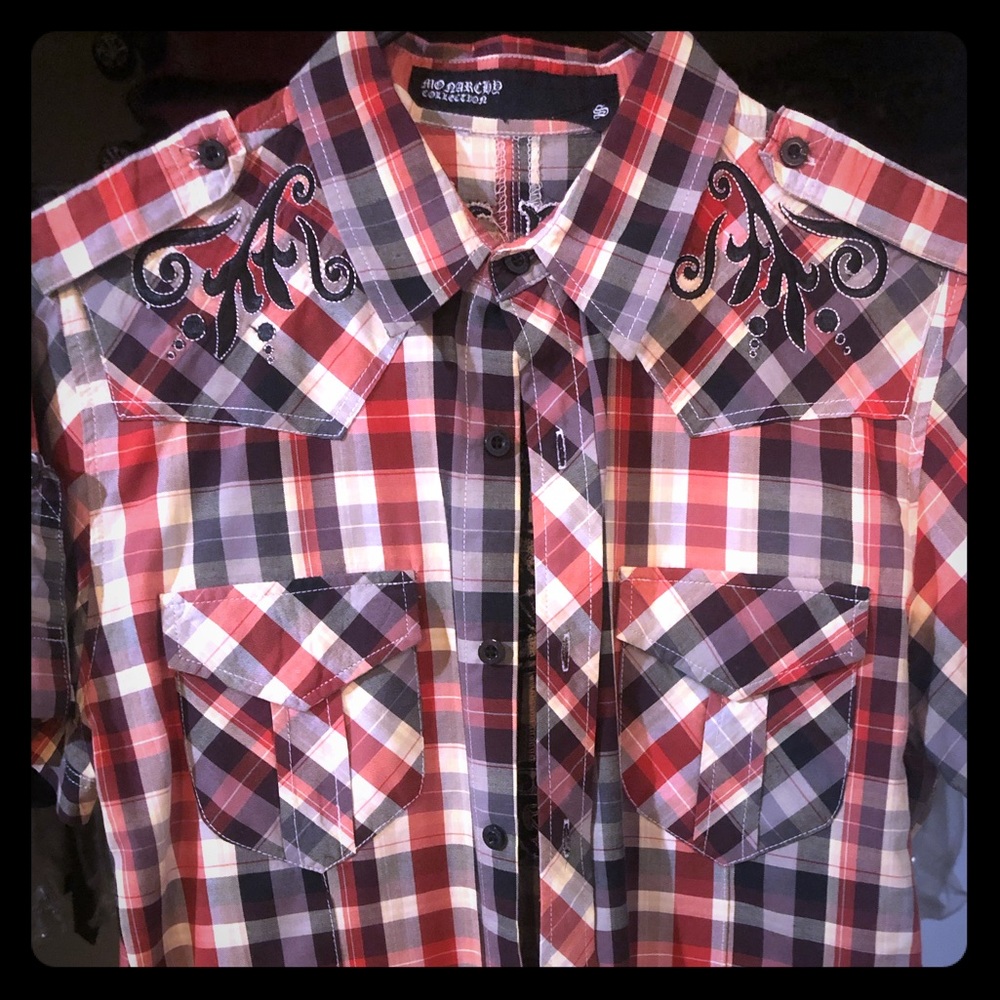 Monarchy Collection Button Up